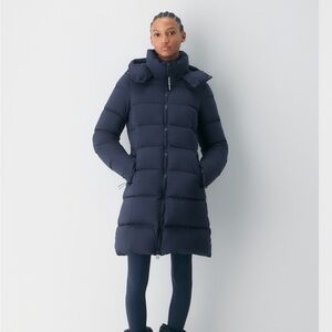 ISO Aritzia SuperPuff Mid Length - ADMIRAL